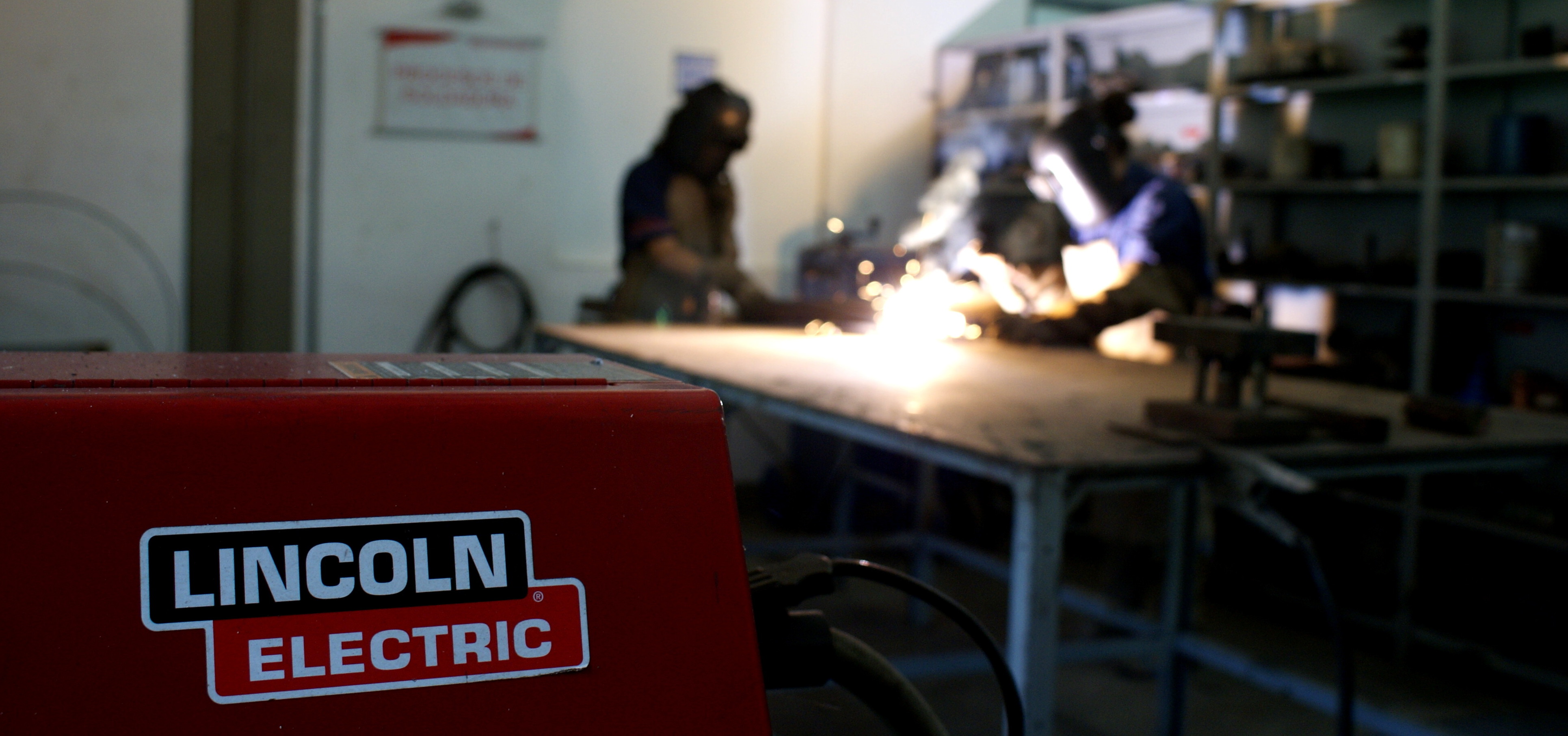 ¡Estamos en visita de pares académicos! Hoy es un día clave para nuestra institución. Recibimos..."